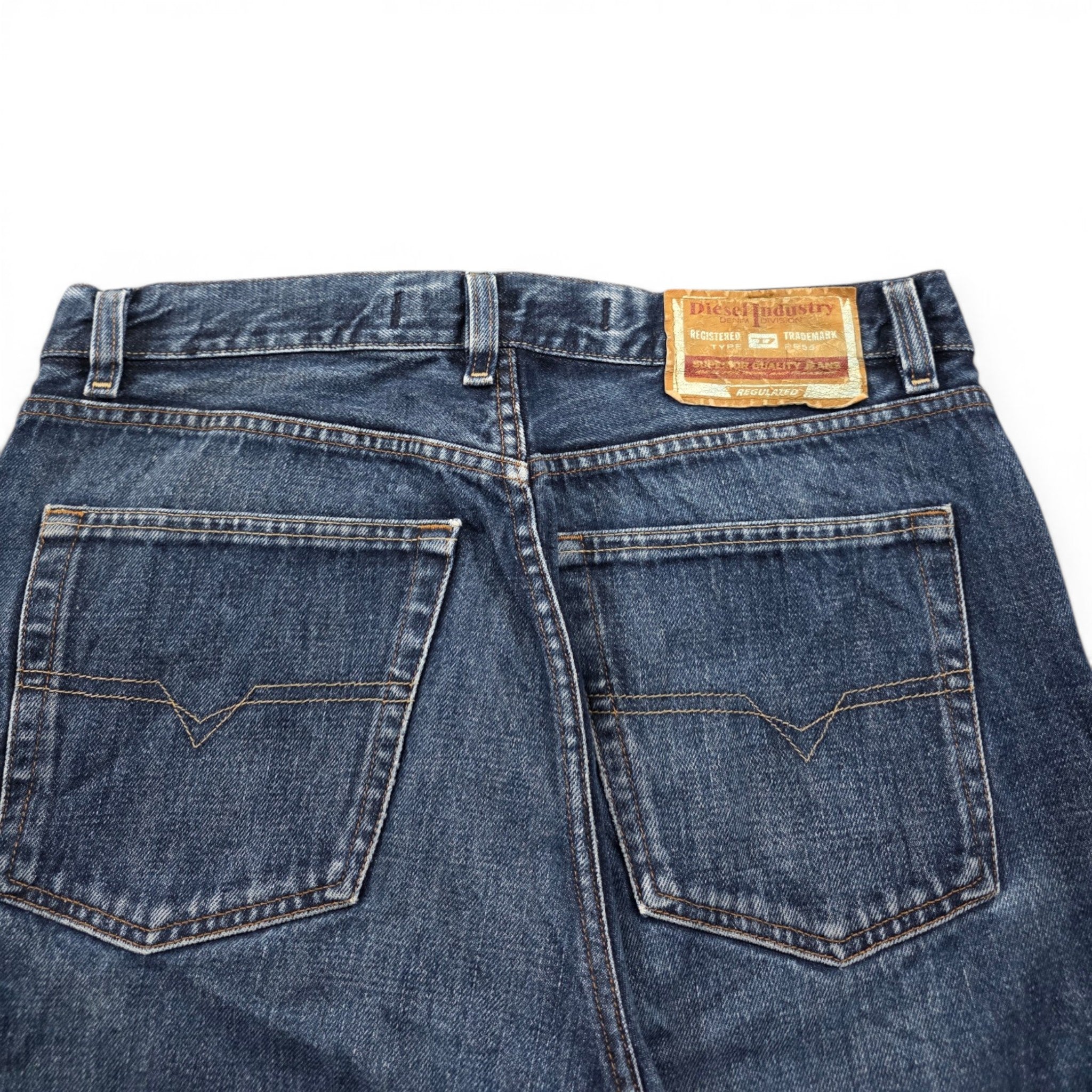 Diesel Straight Jeans (L)